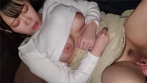 PPV1978860 [Appearance] ? A good friend with fair-skinned big breasts. After consulting with my boyfriend,I pushed it down and made vaginal cum shot with cheating.